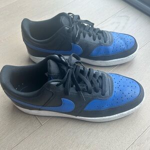 Men’s Nike Sneakers (Size: 9)